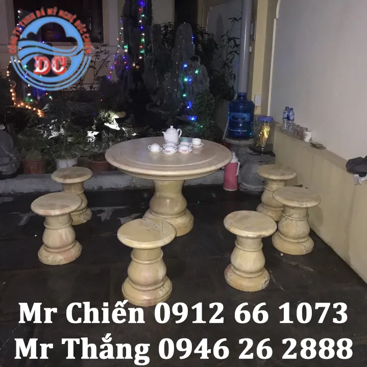 Bàn ghế đá đẹp mẫu BGDDC001 - Đá mỹ nghệ Đức Chiến
