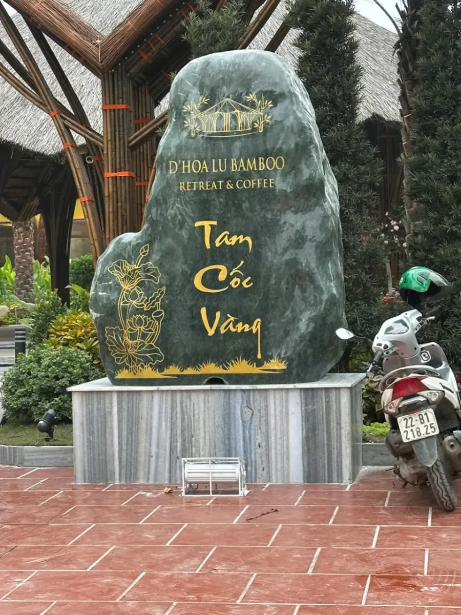 Thi Công Bia Đá Resort D'Hoa Lu Bamboo Retreat & Coffee – Tam Cốc Vàng