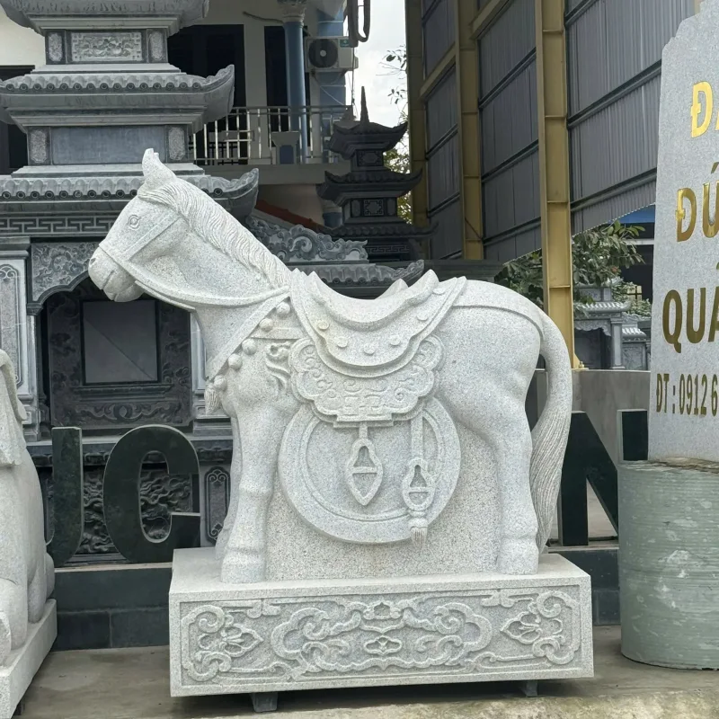 Ngựa đá mỹ nghệ bằng đá Granit Bình Định đẹp, tinh xảo