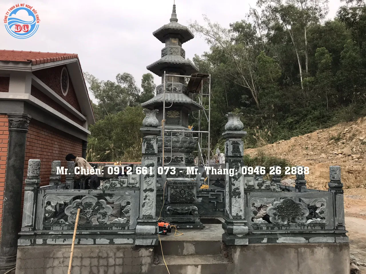 Lăng mộ tháp gia đình tại nghĩa trang Cựu Viên Hải Phòng