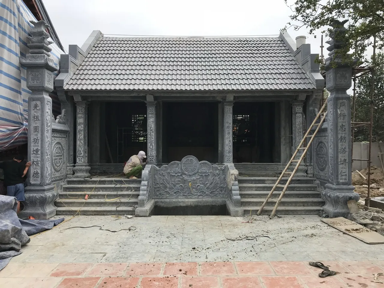 Mẫu nhà thờ họ Đức Chiến mẫu NTĐC009