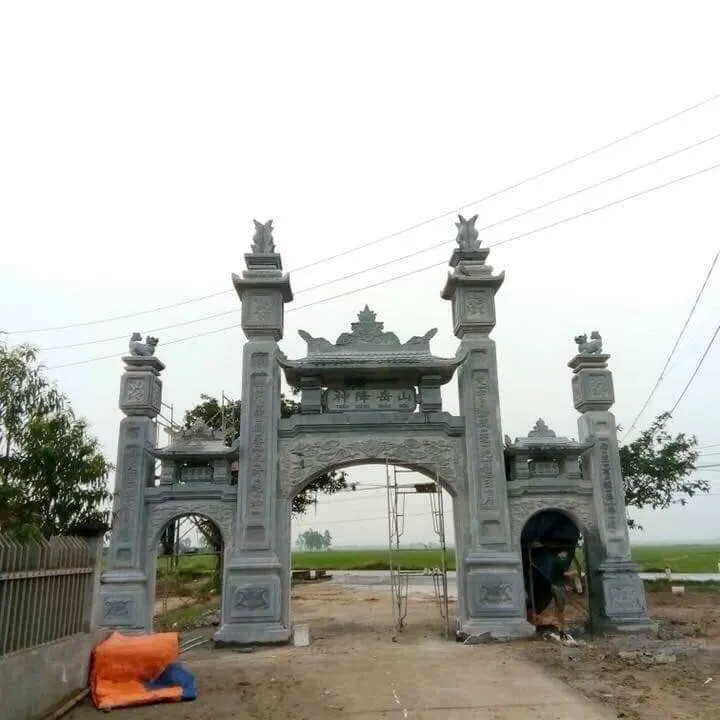 Cổng đá tam quan