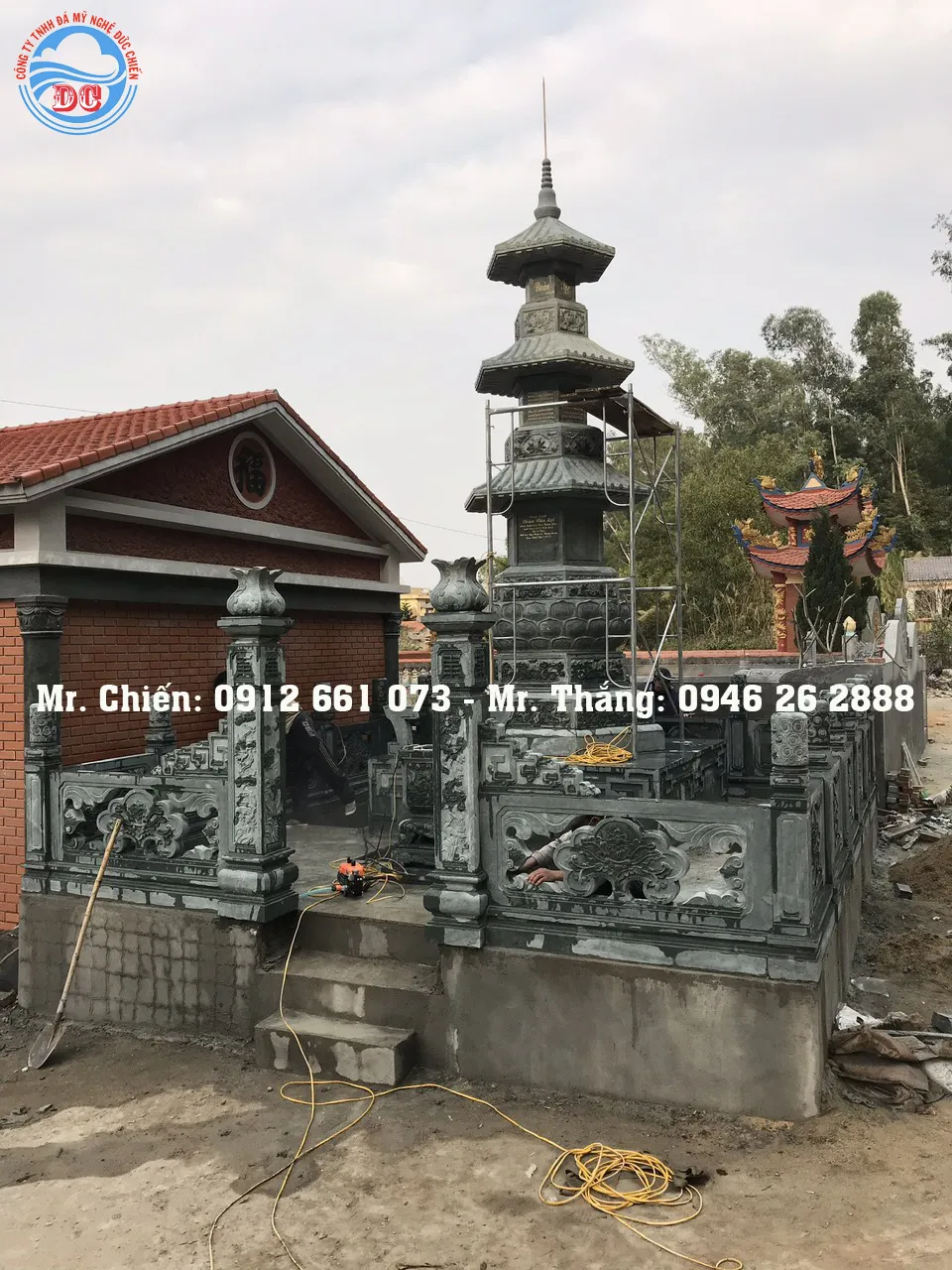 Lăng mộ tháp gia đình tại nghĩa trang Cựu Viên Hải Phòng