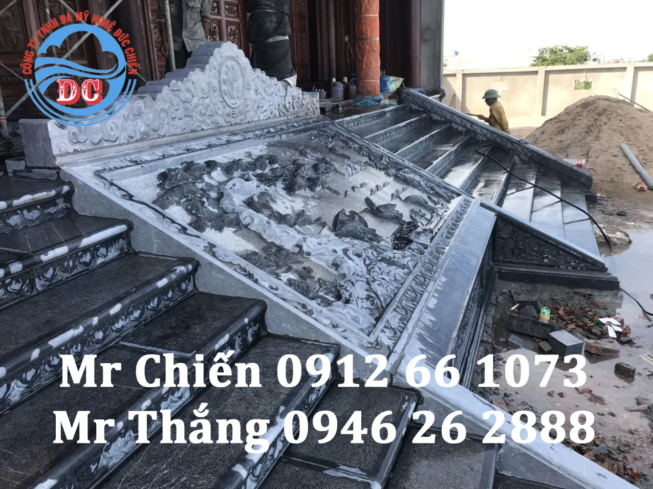 H&igrave;nh ảnh chiếu rồng đ&aacute; tại Nh&agrave; thờ họ