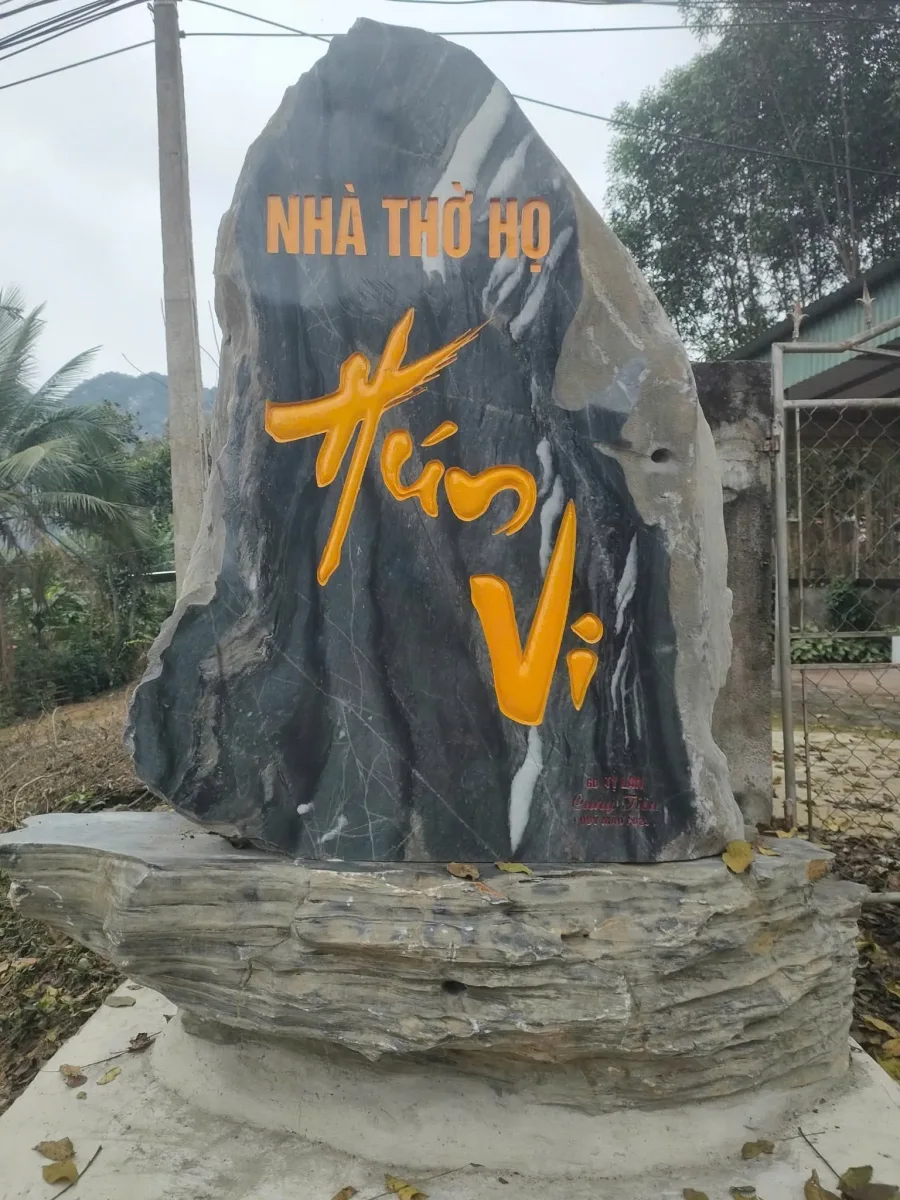 Bia Đá Nhà Thờ Họ Hún Vi Bằng Đá Tự Nhiên | Đá Mỹ Nghệ Đức Chiến